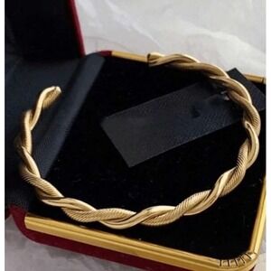 Gold Twist Bracelet